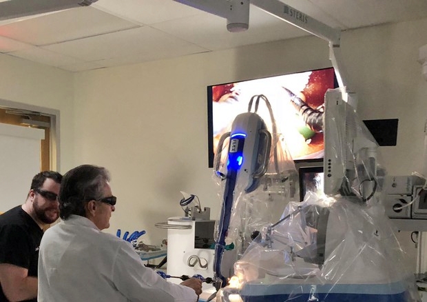 A Molinette di Torino prima asportazione tumore esofago con robot