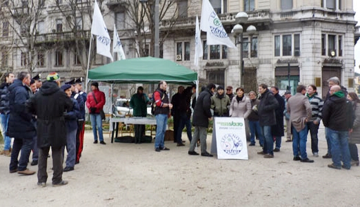 Ultimo scoglio nome premier, Di Maio-Salvini a oltranza. Weekend militanti ai gazebo