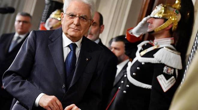 Offese a Mattarella, 9 indagati a Palermo e 100 profili ...