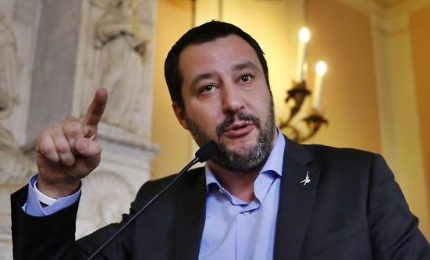 Salvini-Di Maio lunedì da Mattarella. L'affondo di Macron: "Forze eterogenee e paradossali"