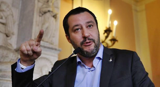 Salvini-Di Maio lunedì da Mattarella. L’affondo di Macron: “Forze eterogenee e paradossali”