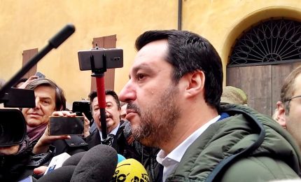 Salvini: c'è un problema di democrazia, non dipende tutto da spread. La lega si prepara al voto