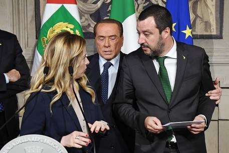 Il centrodestra tenta blitz di ferragosto per le elezioni. Domani vertice Salvini-Berlusconi-Meloni