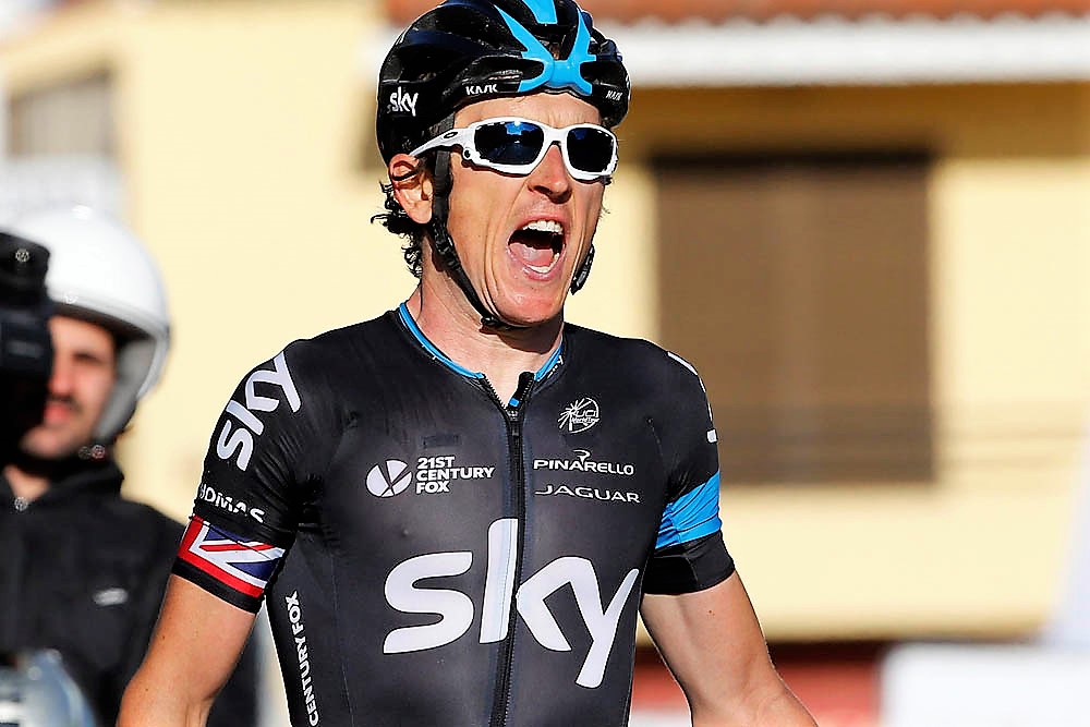 Giro d’Italia: cade per una borraccia, Geraint Thomas si ritira