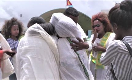 Pace Eritrea-Etiopia, l'abbraccio fra famiglie riunite
