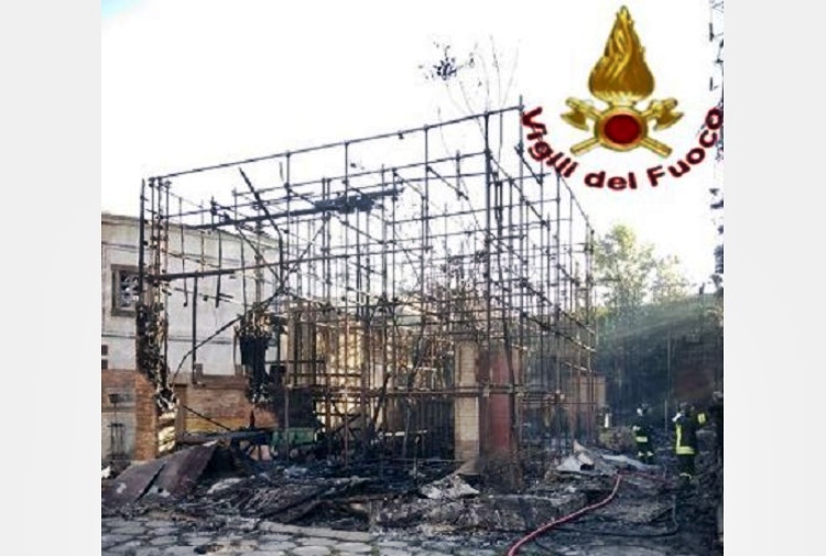 Roma, incendio a studi di Cinecittà