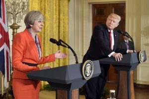 Theresa May e Donald Trump