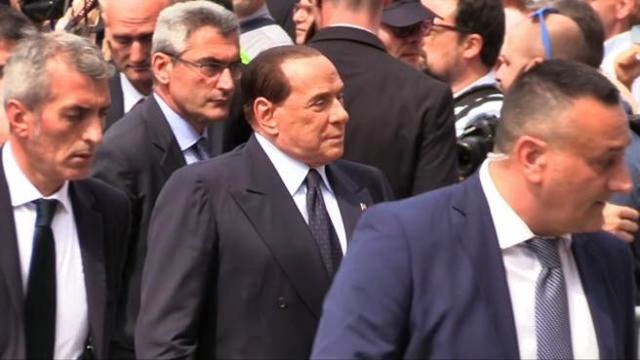 La controffensiva di Berlusconi, dall’Altra Italia il suo successore