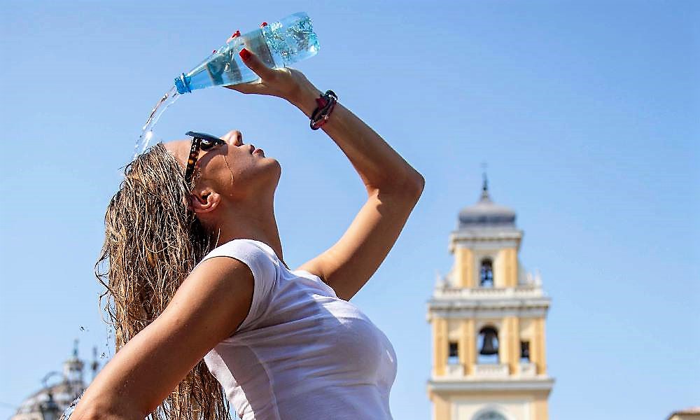 Aumenta il caldo, per il ministero condizioni di rischio per la salute