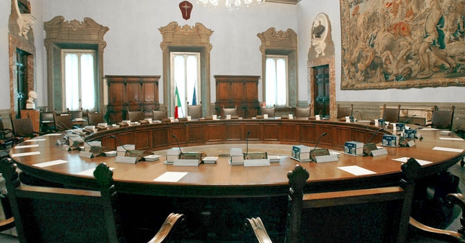Assunzioni e appalti, il Cdm impugna legge di Stabilità della Regione Siciliana