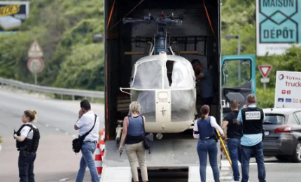 Francia, evasione in elicottero: il governo in imbarazzo