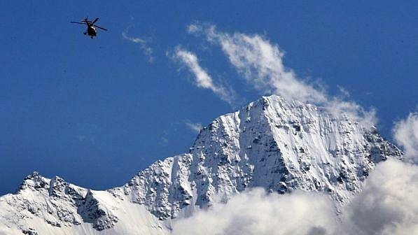 Piccolo aereo si schianta su Alpi, morte 4 persone