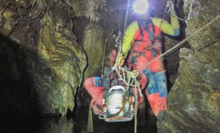 Speleologo ancora intrappolato in una grotta nel cuneese