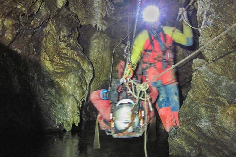 Speleologo ancora intrappolato in una grotta nel cuneese