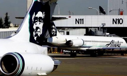 Dipendente ruba aereo vuoto a Seattle e si schianta dopo decollo