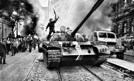 A 50 anni da invasione russa a Praga forte sentimento anti-Mosca. Nel mirino anche una serie di uomini politici cechi, accusati di essere amici del Cremlino