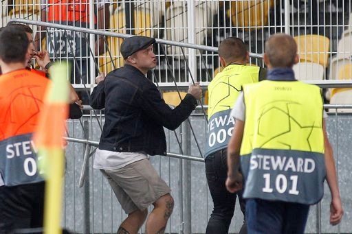 Calcio: rissa a Kiev tra tifosi Dinamo e Ajax, 9 arresti