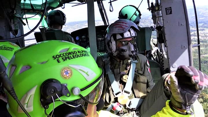 A Caserta esercitazione di Aeronautica e Soccorso alpino (2)