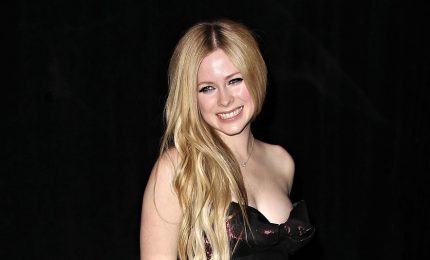 Avril Lavigne torna dopo la malattia: mi ero abituata alla morte