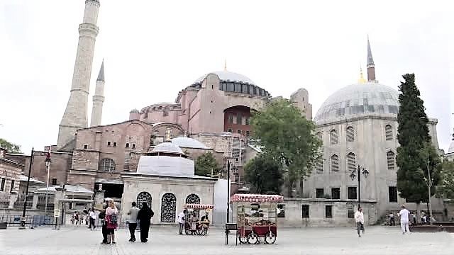 Istanbul, respinta richiesta no a Santa Sofia luogo di preghiera (2)