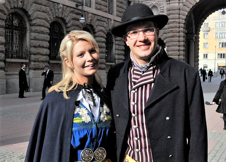 Jimmie Åkesson con la fidanzata Louise Erixon