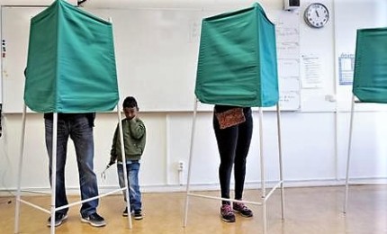 Svezia alle urne con la destra sovranista in ascesa. Scricchiola secolare socialdemocrazia