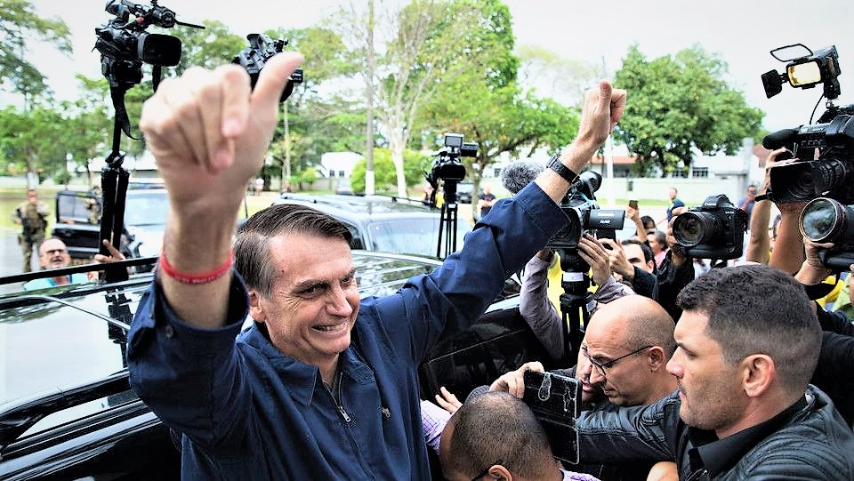 Bolsonaro a Italia: “Portate via Battisti, abbiamo già molti banditi”