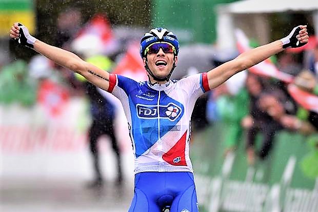 Giro di Lombardia, vince Pinot su Nibali