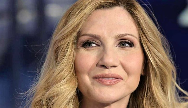 Le idee politiche di Lorella Cuccarini, critica anche il Papa