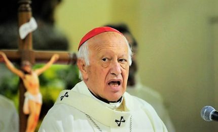 L'arcivescovo di Santiago a processo, coprì casi di pedofilia