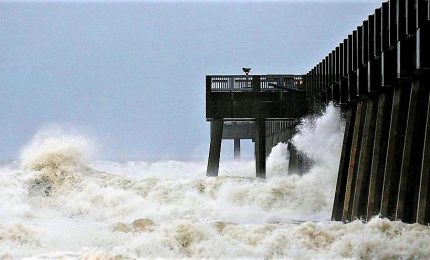 L'uragano Michael arriva in Florida. "Una tempesta mostruosa" che viaggia a 250 km/h