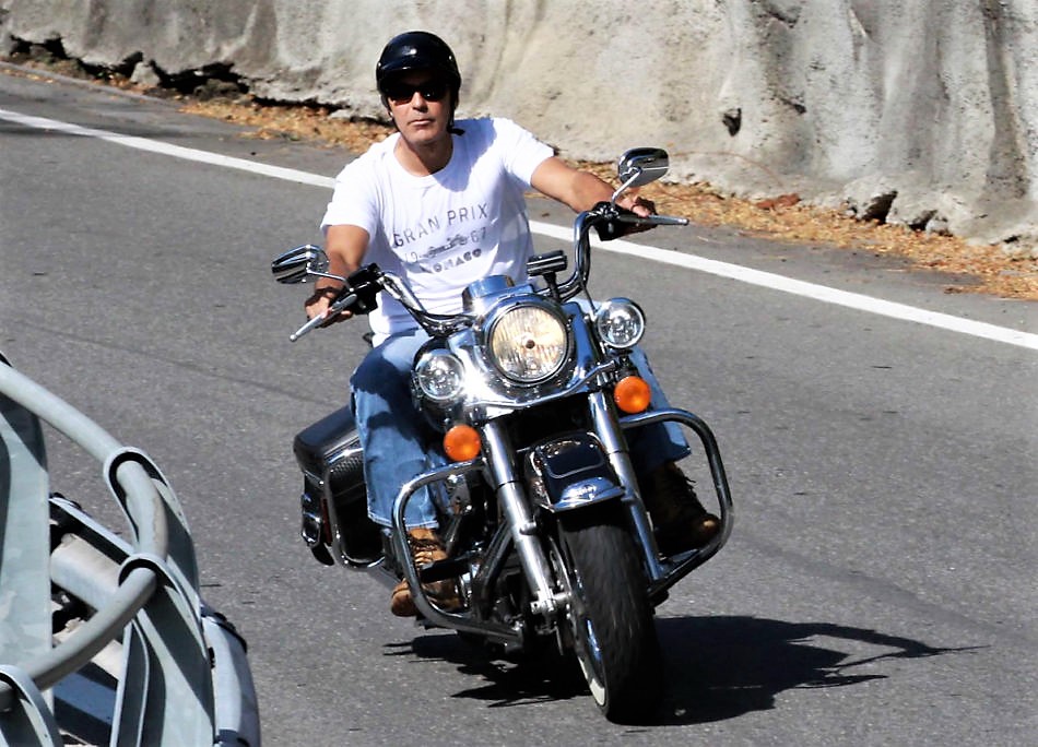 George Clooney mette all’asta la sua Harley, si parte da 25mila dollari