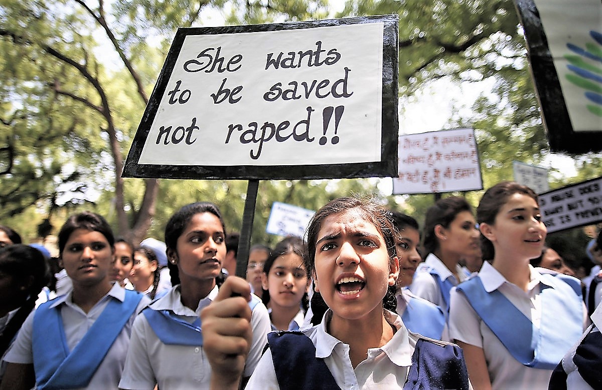 bambina-indiana-morta-stuprata-proteste