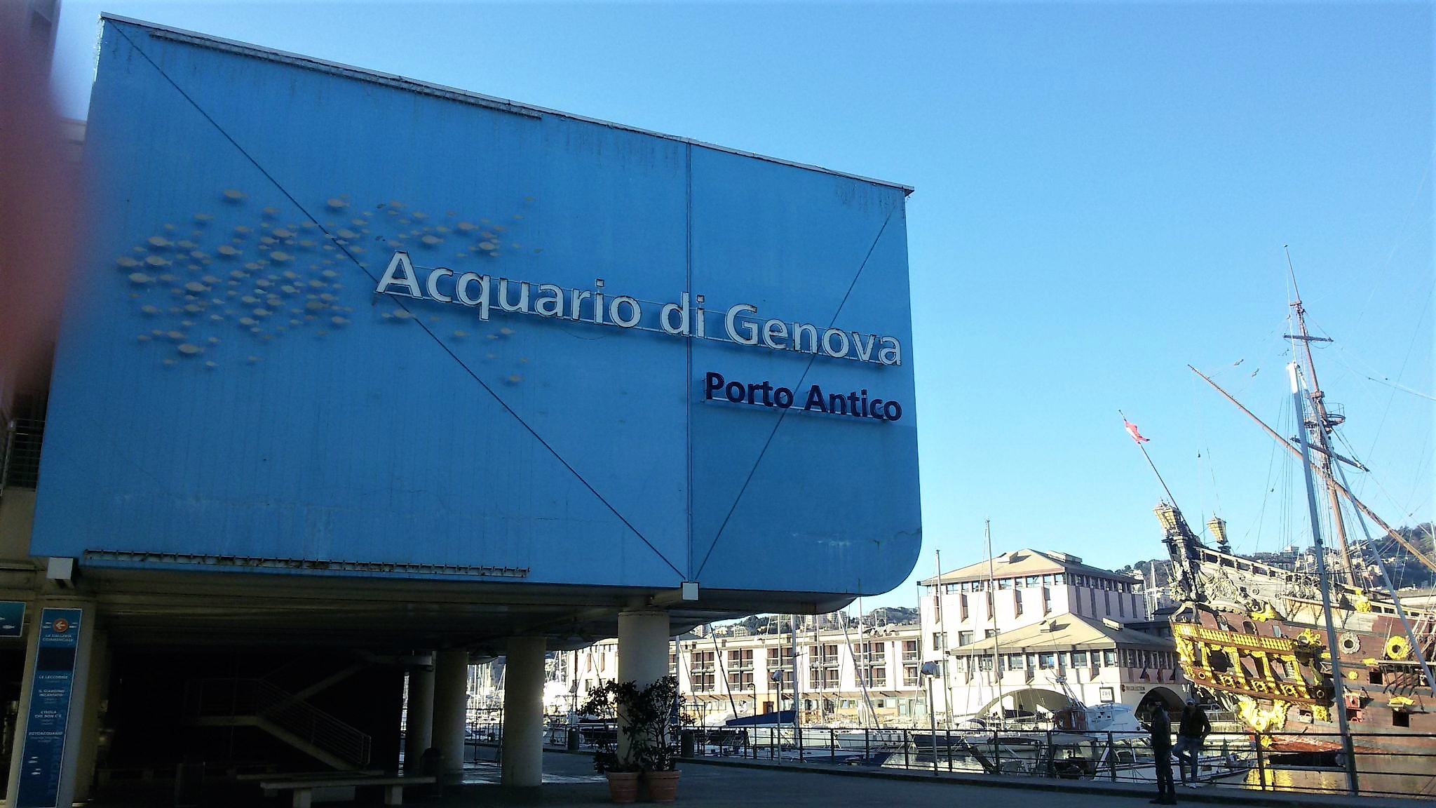 Allarme bomba vicino Acquario Genova, chiusa la Sopraelevata