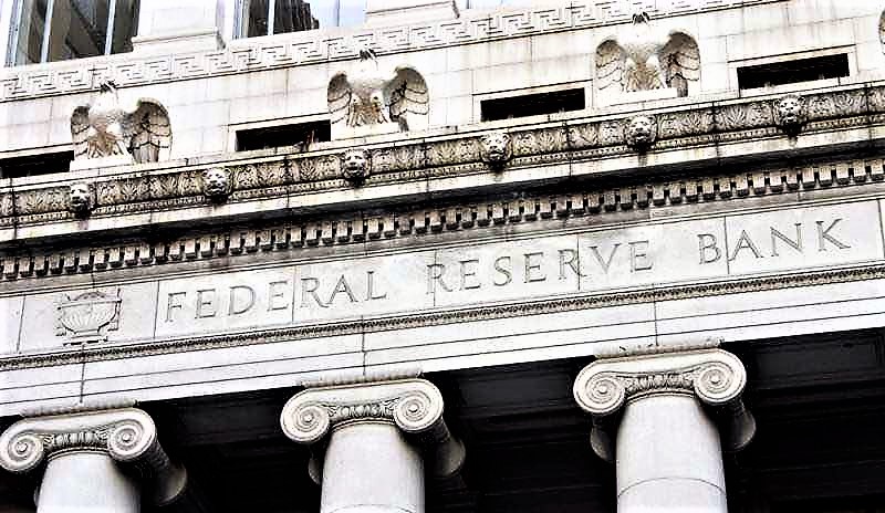 Fed promette tassi fermi almeno 3 anni ma Wall Street fredda