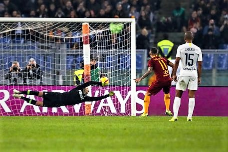 Milan in zona Champions, Roma-Inter pari show