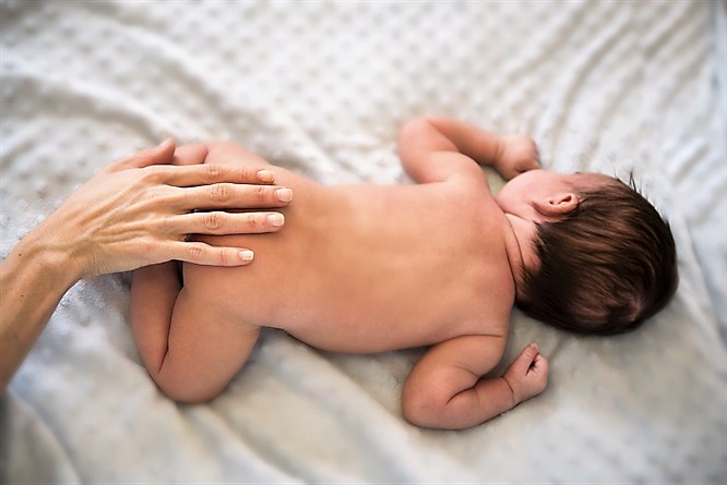 Bimba nasce grazie all’utero di una donatrice morta. E la prima volta