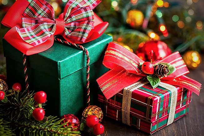 Natale 2023 con ottimismo, spesa regali a 186 euro
