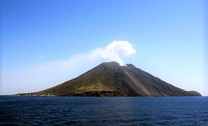 Alzato livello allerta vulcano Stromboli, attivata fase "attenzione"