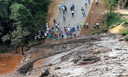 Crolla una diga in Brasile, 7 morti e 150 dispersi
