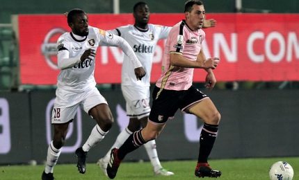 Il Palermo ricomincia con una sconfitta al Barbera, 1-2 per la Salernitana
