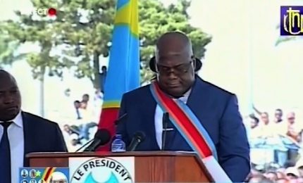 Si sente male per l'emozione, giura il nuovo presidente R.D. Congo