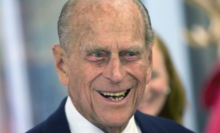 A 97 anni, principe Filippo rinuncia alla patente