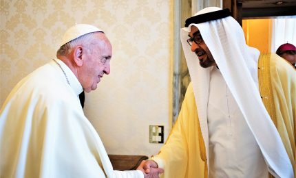 Il Papa ad Abu Dhabi: bene impegno Emirati nel garantire libertà di culto
