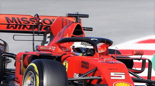 Guasto Ferrari e Vettel va dritto “fuori controllo”