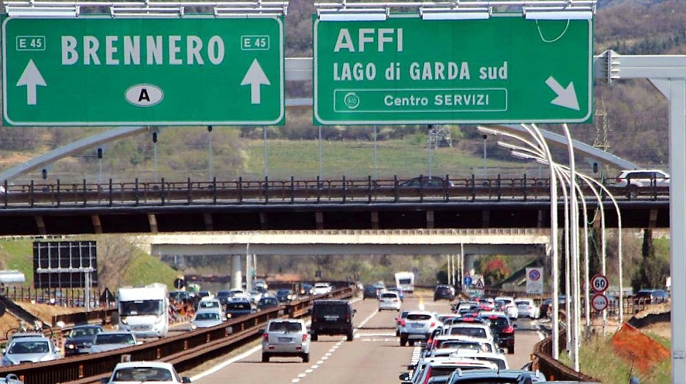 Moody’s taglia rating Autostrade, Governo si spacca