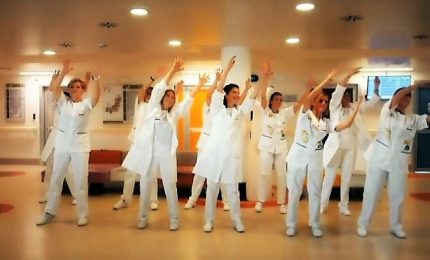 Flashmob delle infermiere del Gaslini, la danza a tema Toy Story
