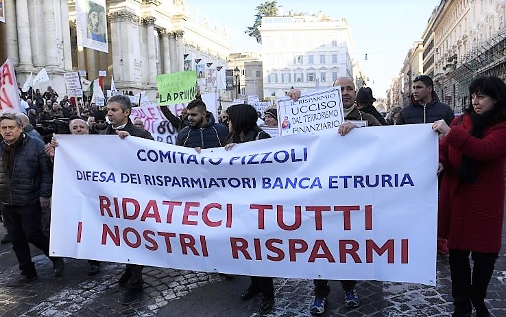 “Vittime del salva banche” all’attacco: da Di Maio e Salvini nulla di convincente