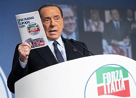 Berlusconi: parola a italiani, Pd-5S scenario pericoloso