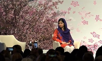 Monito ai grandi della Terra di Malala Yousafzai al W20 di Tokyo